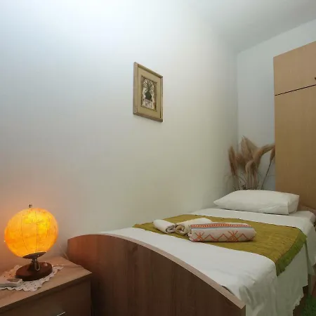 Apartment 1123 *