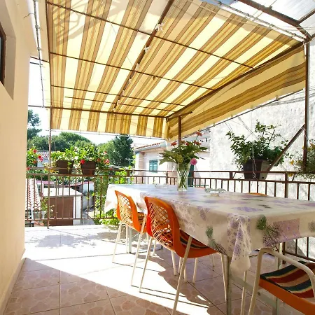 Apartman 1123 *